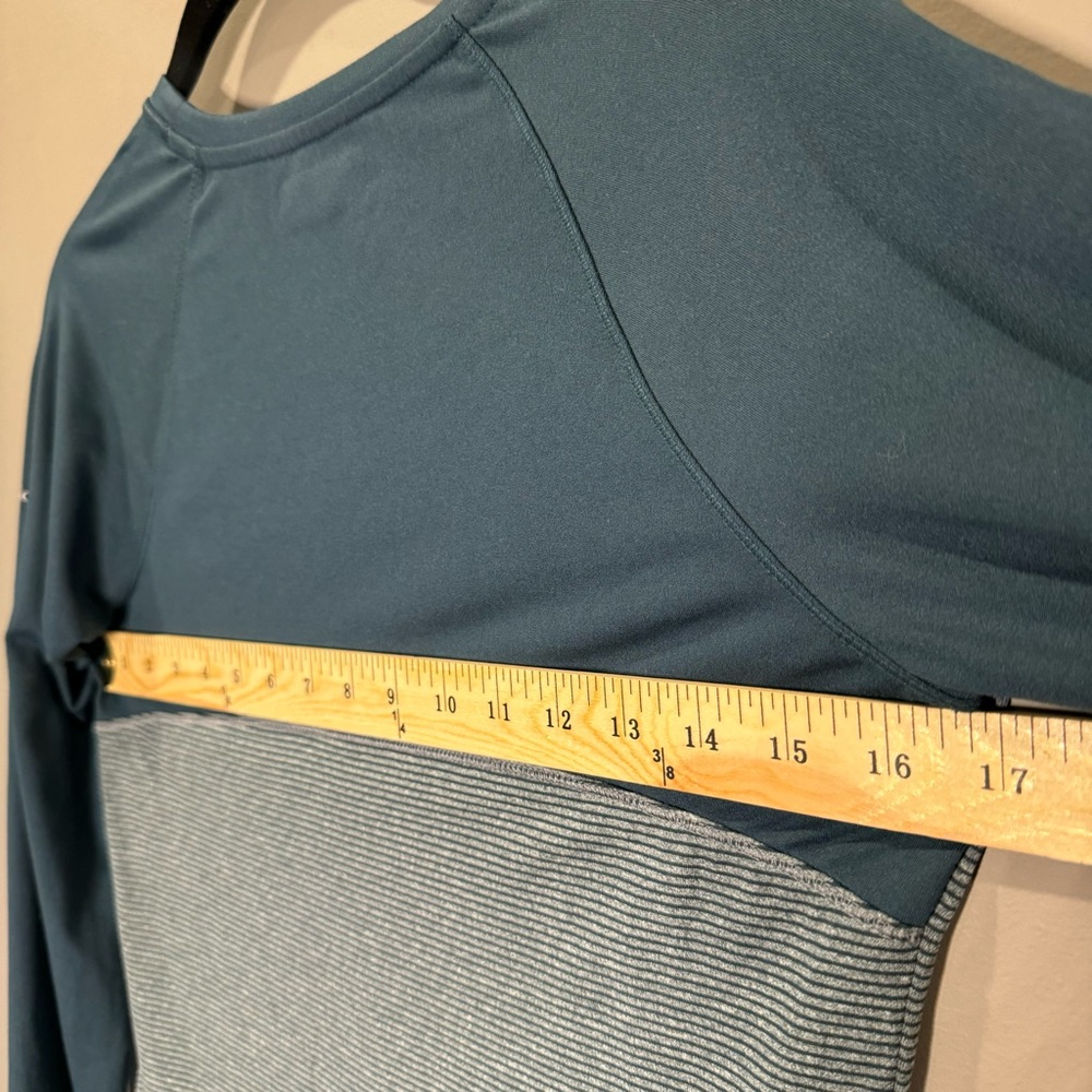 COLUMBIA Long Sleeve Base Layer Top, Teal with white stripes, Women’s Small, EUC - Picture 7 of 9